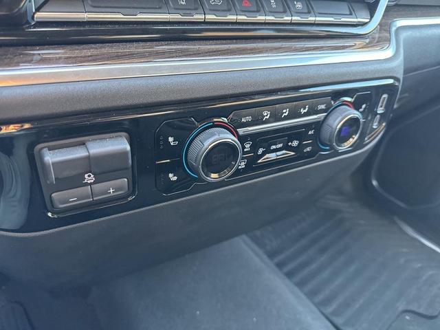 Photo of 2024 Black Chevrolet Silverado 2500