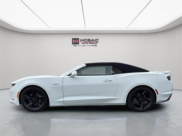 Photo of 2023 Summit White Chevrolet Camaro
