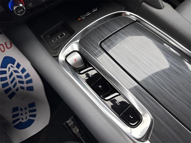 Photo of 2024 Summit White Buick Enclave
