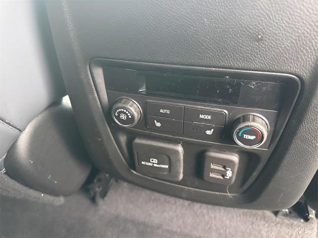 Photo of 2024 Summit White Buick Enclave