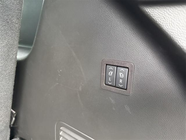 Photo of 2024 Summit White Buick Enclave