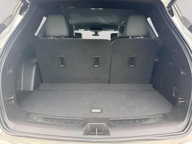Photo of 2024 Summit White Buick Enclave