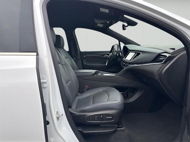 Photo of 2024 Summit White Buick Enclave