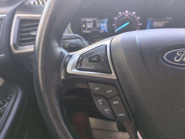 Photo of 2023 Oxford White Ford Edge