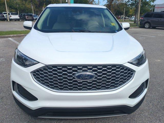 Photo of 2023 Oxford White Ford Edge