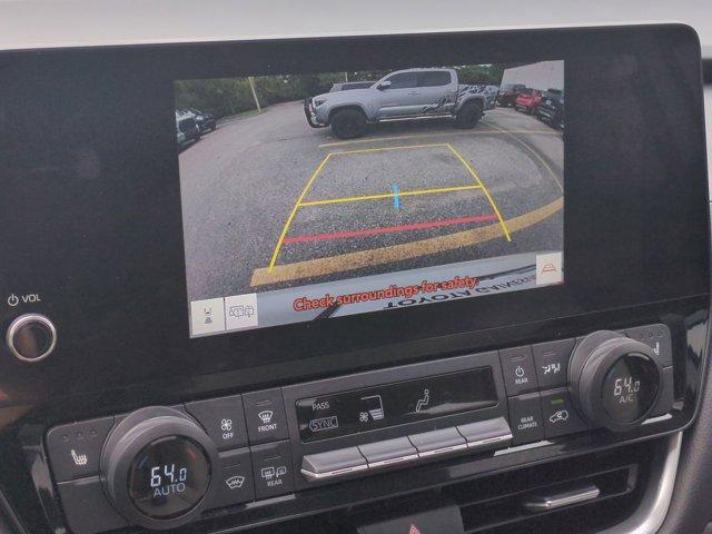 Photo of 2024 Wind Chill Pearl Toyota Grand Highlander