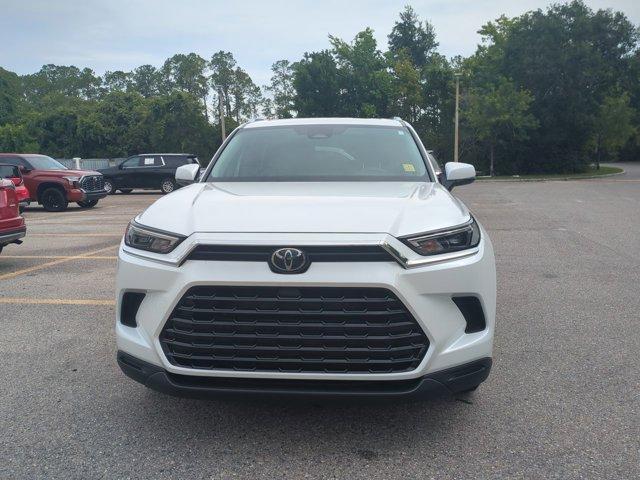 Photo of 2024 Wind Chill Pearl Toyota Grand Highlander