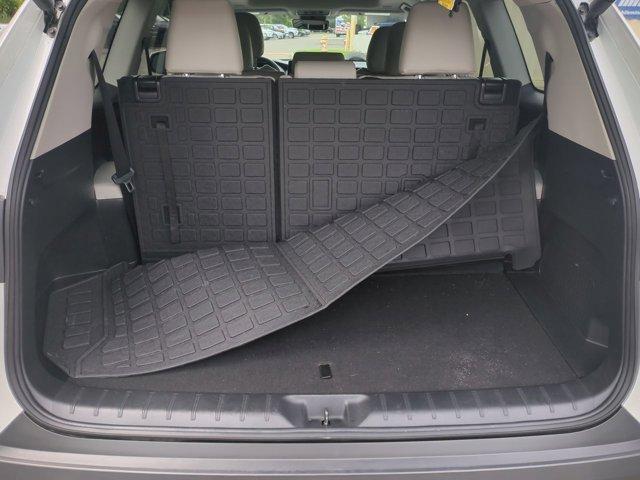 Photo of 2024 Wind Chill Pearl Toyota Grand Highlander