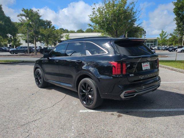 Photo of 2021 Ebony Black Kia Sorento