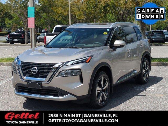 Photo of 2023 Champagne Silver Nissan Rogue