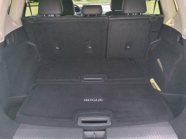Photo of 2023 Champagne Silver Nissan Rogue