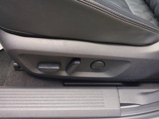 Photo of 2023 Champagne Silver Nissan Rogue