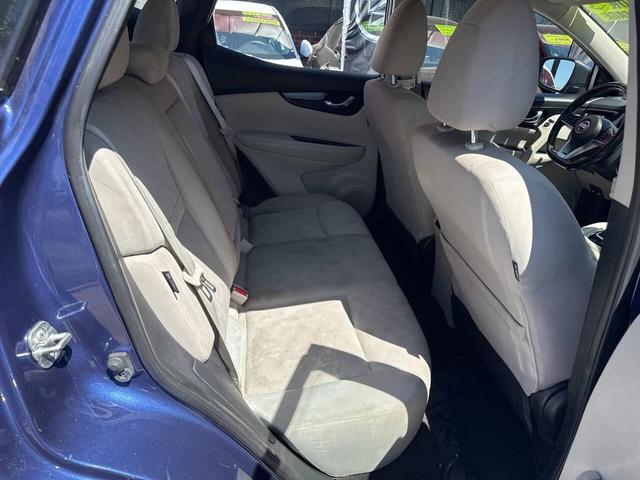 Photo of 2022 Caspian Blue Metallic Nissan Rogue Sport