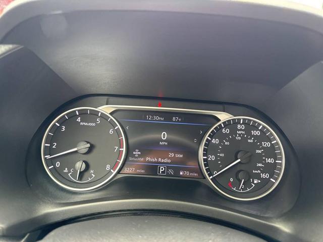 Photo of 2025 White Nissan Sentra