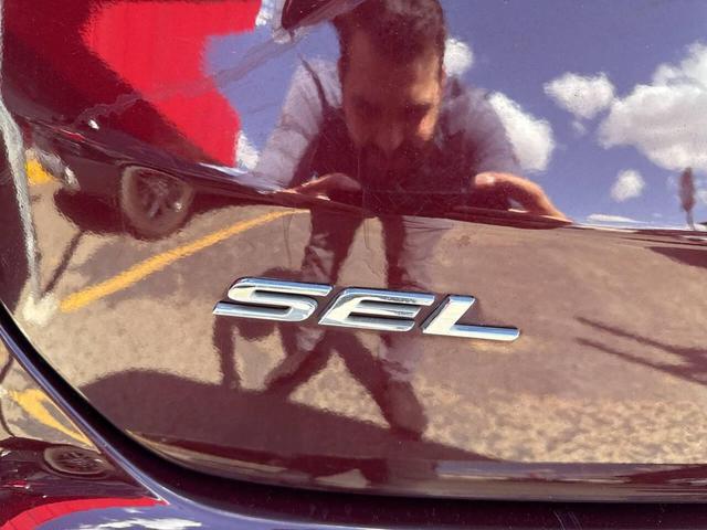 Photo of 2024 Purple Ford Edge