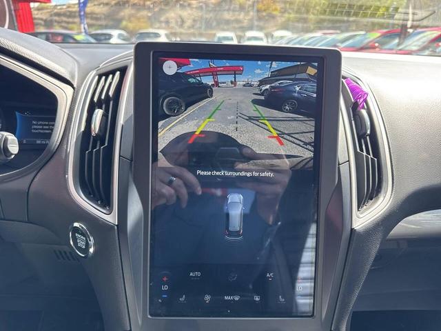 Photo of 2024 Purple Ford Edge