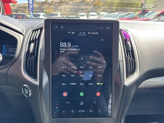 Photo of 2024 Purple Ford Edge