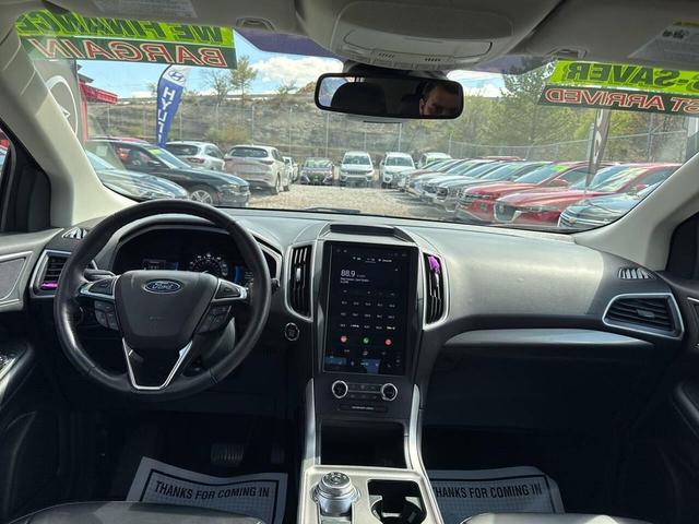 Photo of 2024 Purple Ford Edge