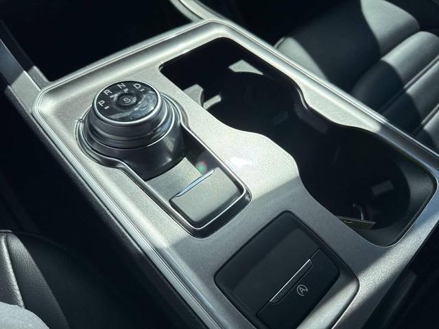 Photo of 2024 Purple Ford Edge