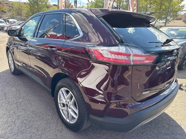 Photo of 2024 Purple Ford Edge