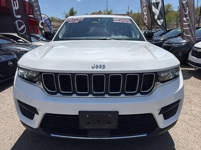 Photo of 2023 Bright White Clearcoat Jeep Grand Cherokee