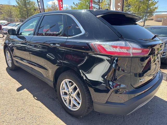 Photo of 2024 Agate Black Metallic Ford Edge