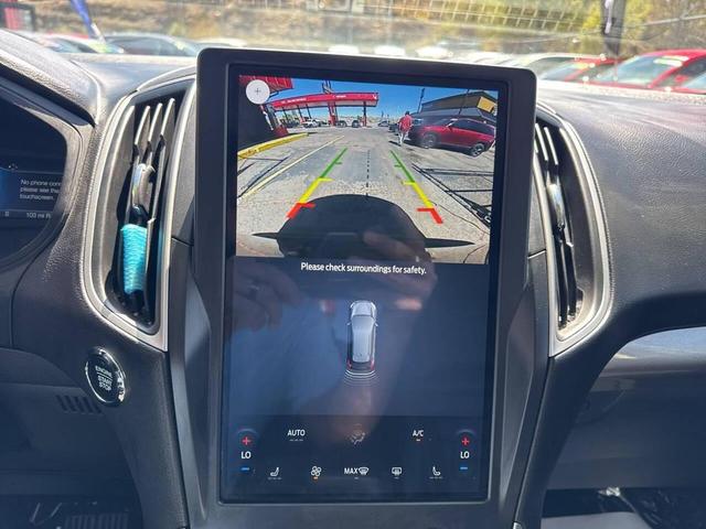 Photo of 2024 Agate Black Metallic Ford Edge