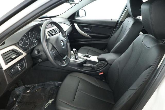 Photo of 2018 Alpine White BMW 320