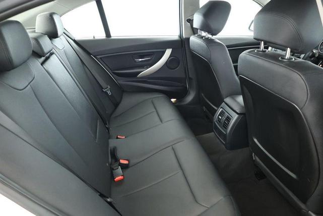 Photo of 2018 Alpine White BMW 320