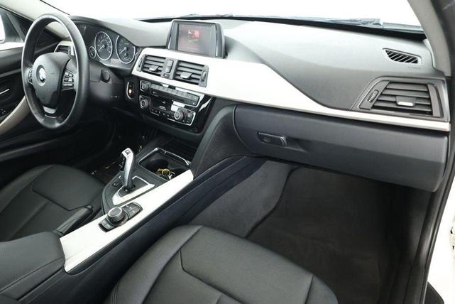 Photo of 2018 Alpine White BMW 320