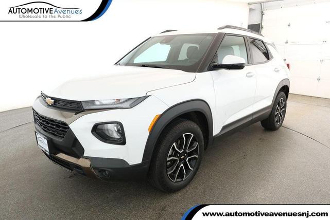 Photo of 2023 Summit White Chevrolet Trailblazer