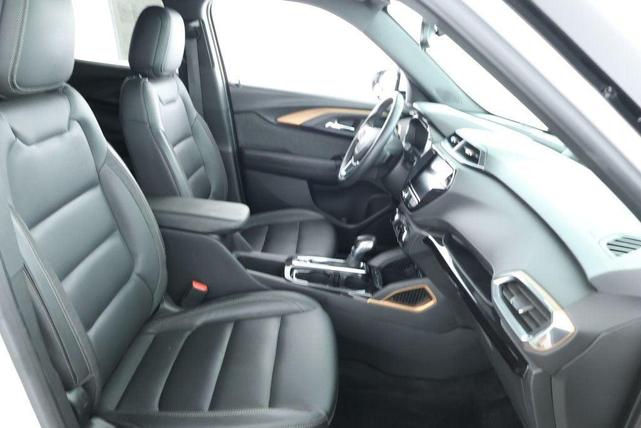 Photo of 2023 Summit White Chevrolet Trailblazer