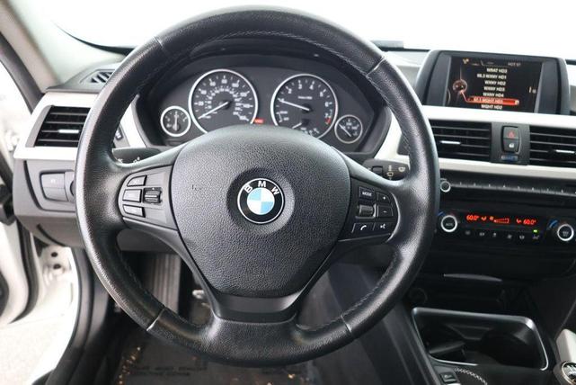 Photo of 2015 Mineral White Metallic BMW 320