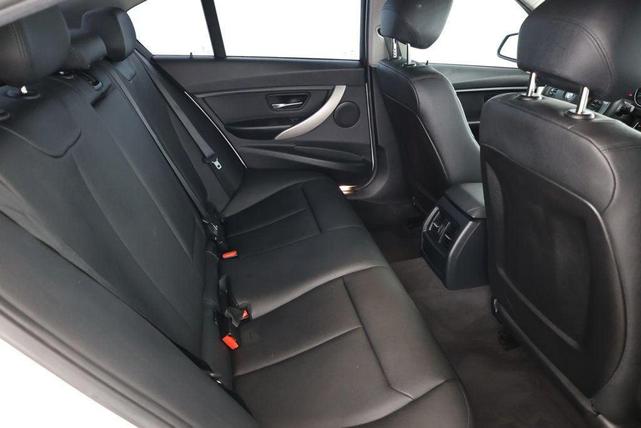 Photo of 2015 Mineral White Metallic BMW 320