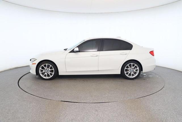 Photo of 2015 Mineral White Metallic BMW 320