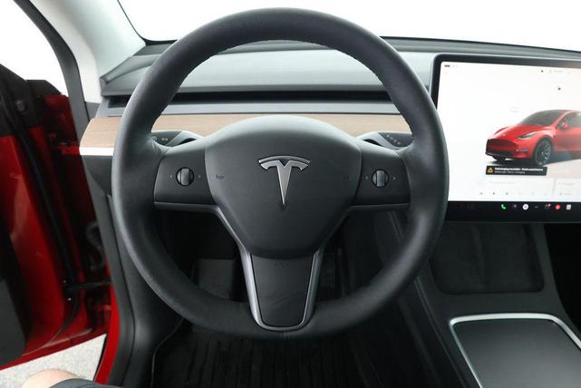Photo of 2022 Red Multi-Coat Tesla Model Y
