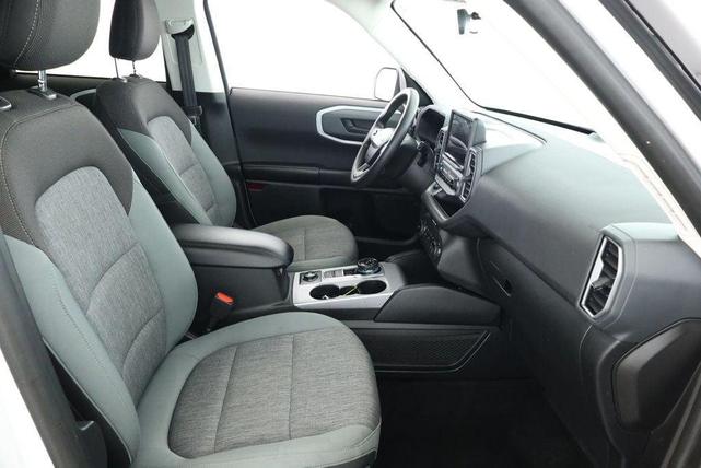 Photo of 2021 Oxford White Ford Bronco Sport