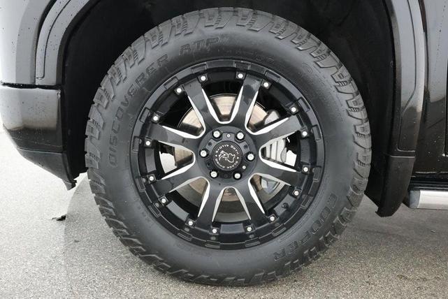 Photo of 2022 Onyx Black GMC Sierra 1500