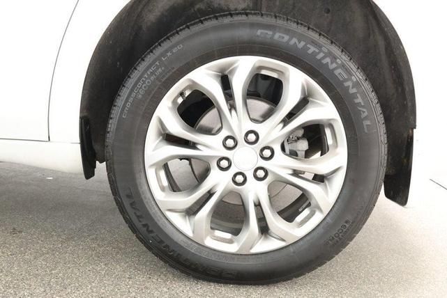 Photo of 2021 White Frost Tricoat Buick Enclave