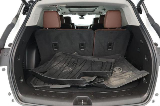 Photo of 2021 White Frost Tricoat Buick Enclave