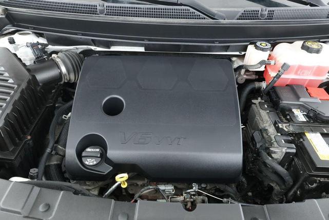 Photo of 2021 White Frost Tricoat Buick Enclave