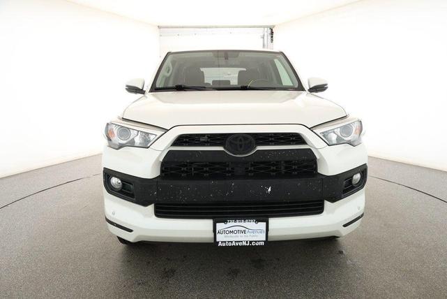 Photo of 2017 Blizzard Pearl Toyota 4Runner