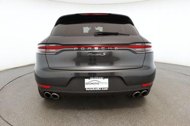 Photo of 2020 Volcano Grey Metallic Porsche Macan