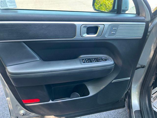 Photo of 2025 Shimmering Silver Hyundai SANTA FE