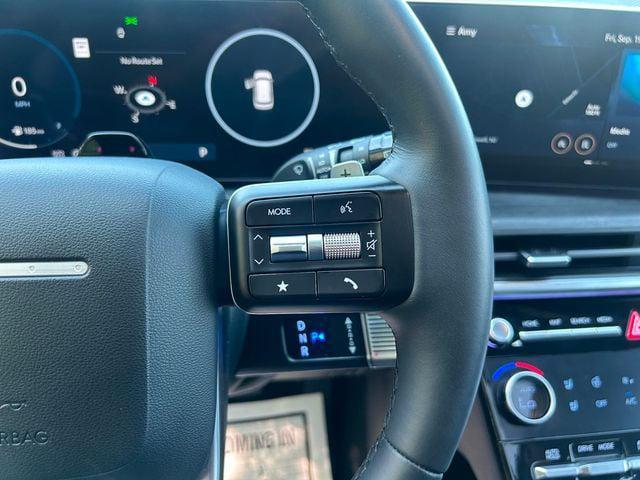 Photo of 2025 Shimmering Silver Hyundai SANTA FE