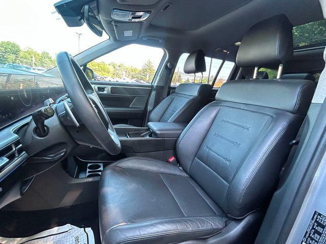 Photo of 2025 Shimmering Silver Hyundai SANTA FE