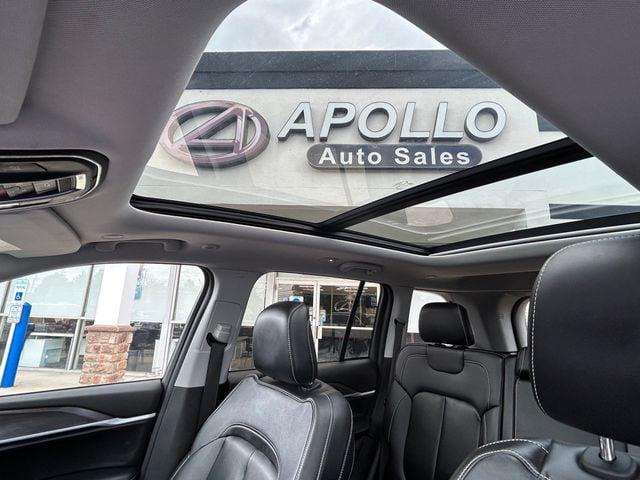 Photo of 2022 Diamond Black Crystal Pearlcoat Jeep Grand Cherokee