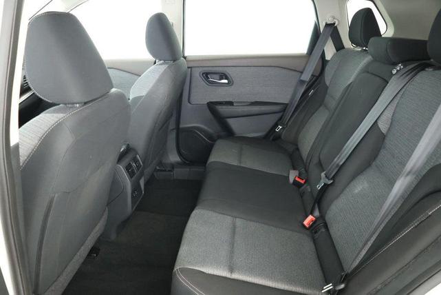 Photo of 2023 Pearl White Tricoat Nissan Rogue