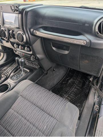 Photo of 2012 Black Clearcoat Jeep Wrangler Unlimited