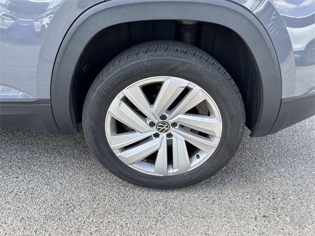 Photo of 2021 Gray Volkswagen Atlas Cross Sport